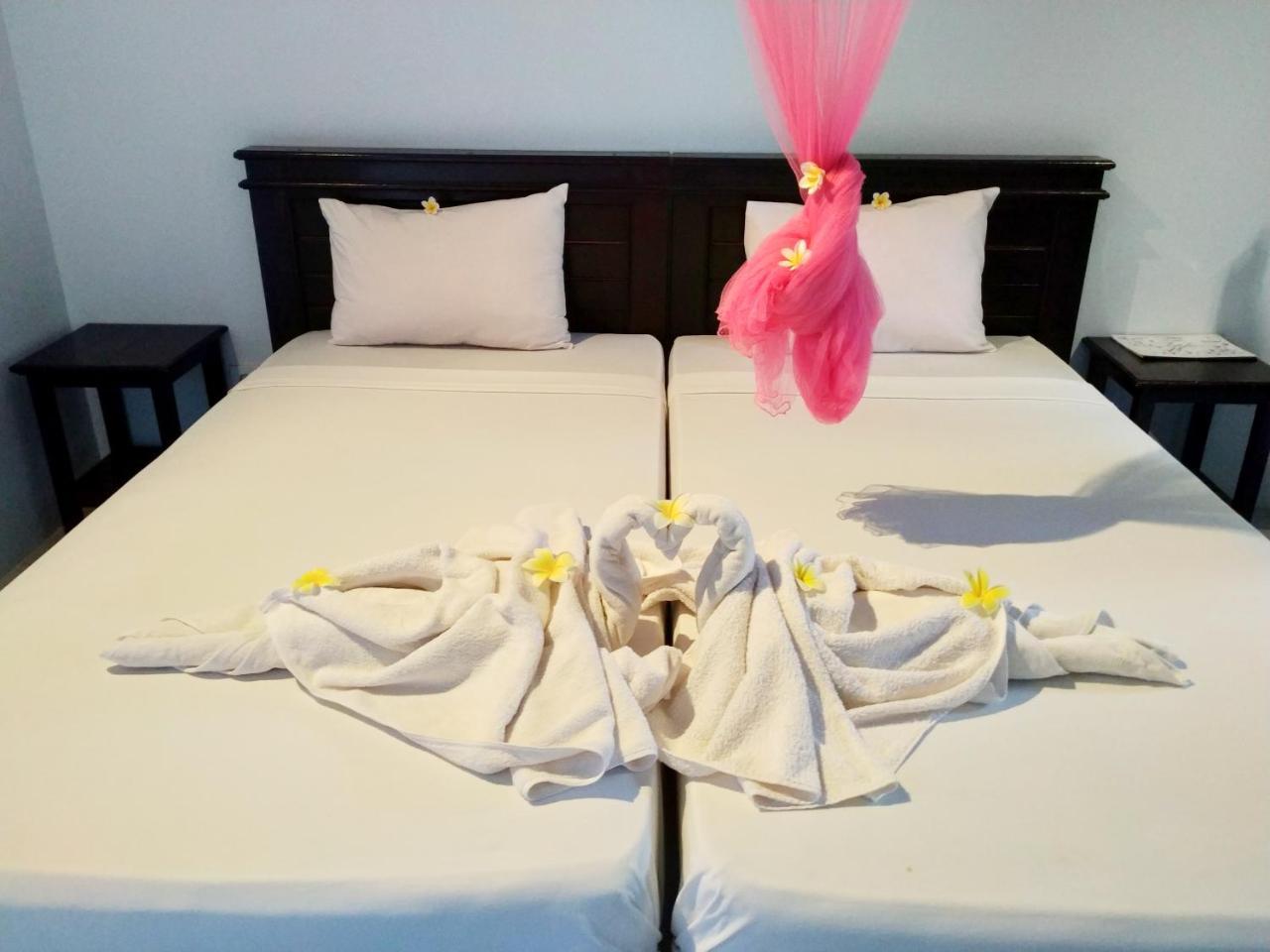Angga Guest House Пемутеран Экстерьер фото
