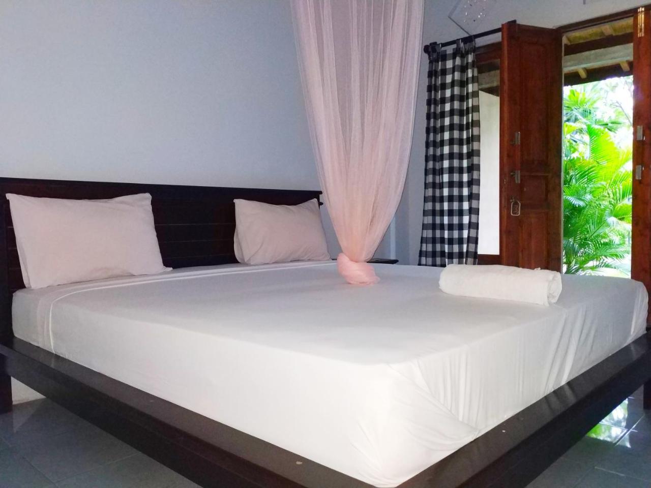 Angga Guest House Пемутеран Экстерьер фото